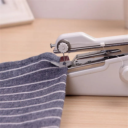 Globetrek° SewingMachine: Handhållen Kompakt Bärbar Mini Symaskin