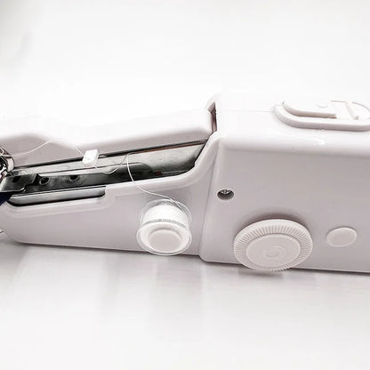 Globetrek° SewingMachine: Handhållen Kompakt Bärbar Mini Symaskin